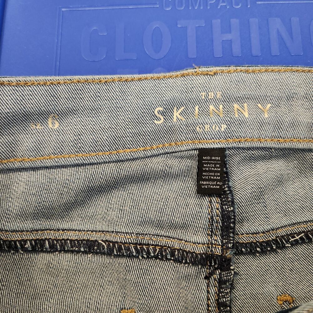 WHITE HOUSE BLACK MARKET The Skinny Crop Blue Medium Wash Embellished Ankle Wm 6 - Picture 4 of 12